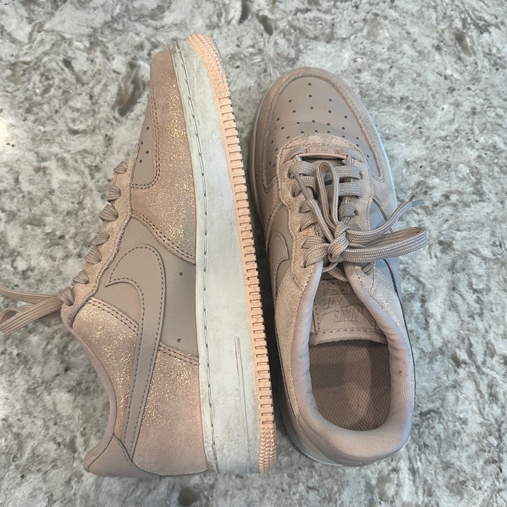 Nike air forces size 7.5
